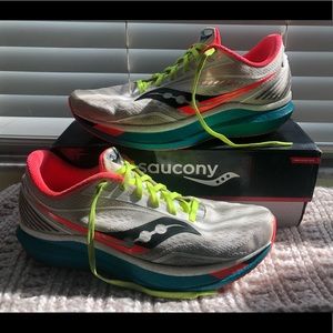 Saucony Endorphin Speed Running Shoes Mens 11.5